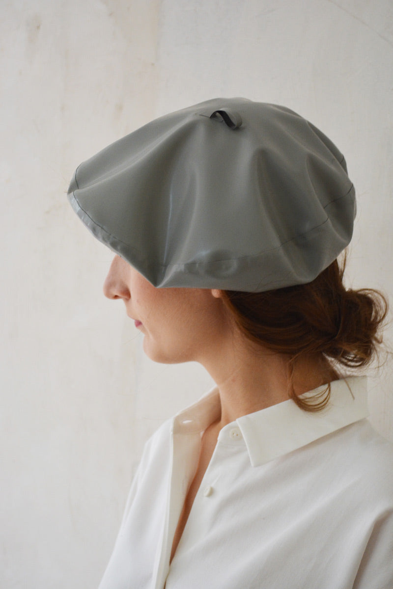 black-grey-reversible-latex-beret