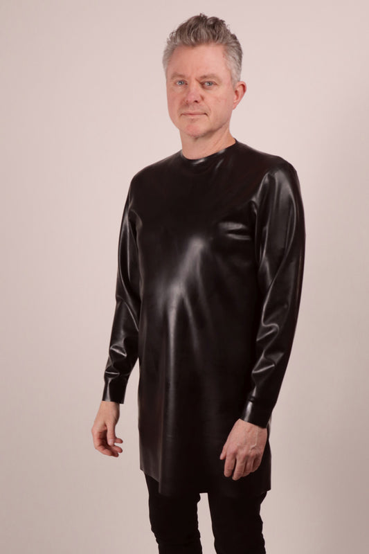 A close-up of our model Fabian in a black latex long sweatshirt.