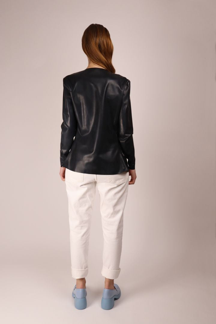 back-view-of-black-latex-zipper-cardigan