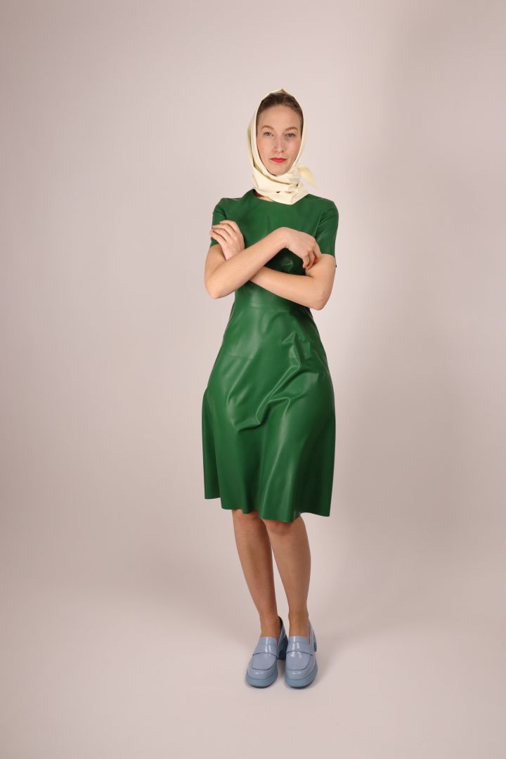 tarza-and-jane-latex-fashion-white-latex-headscarf-and-green-latex-dress